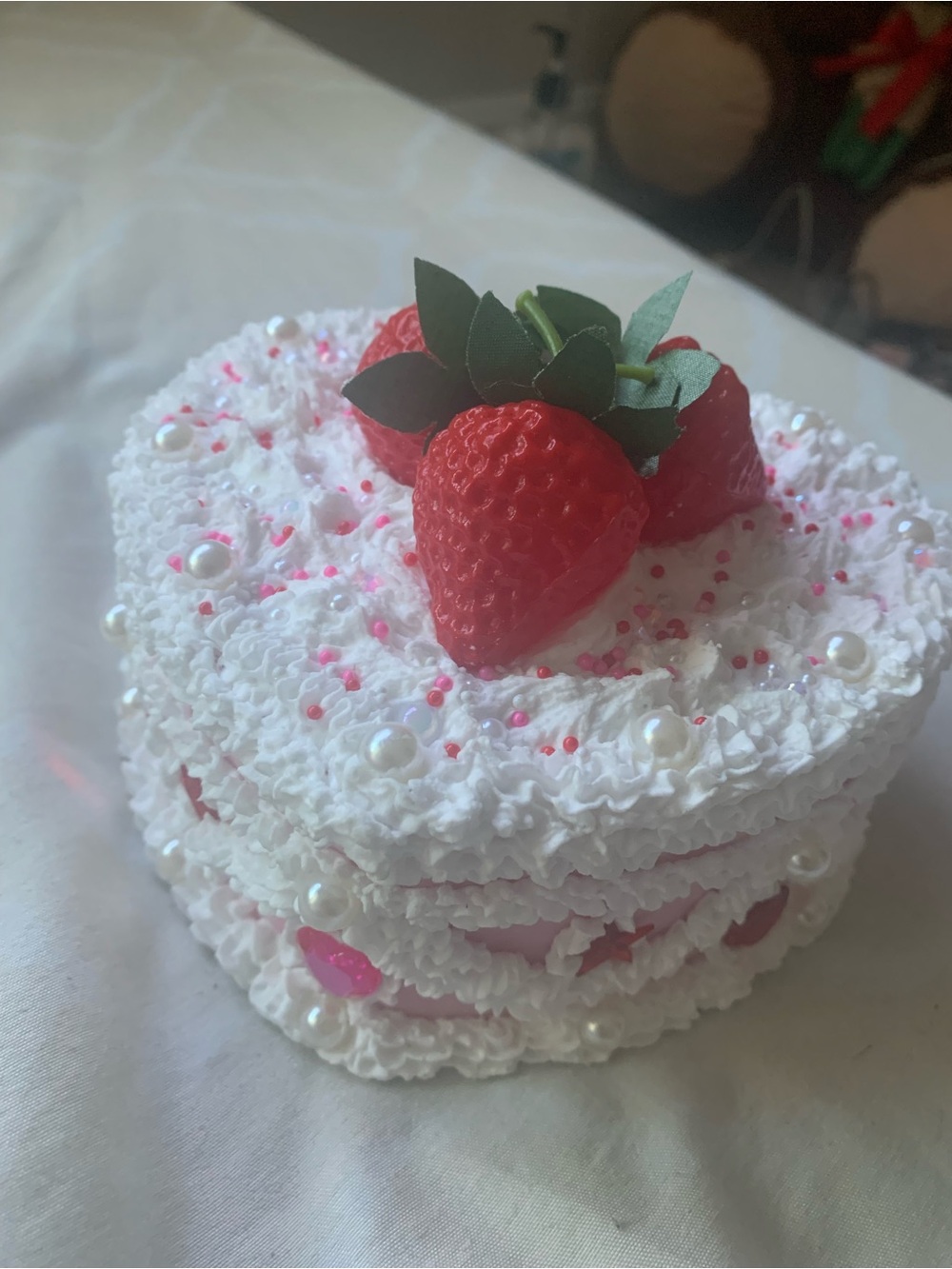 Heart-Shaped Strawberry Cream Decorative Box - White & Red